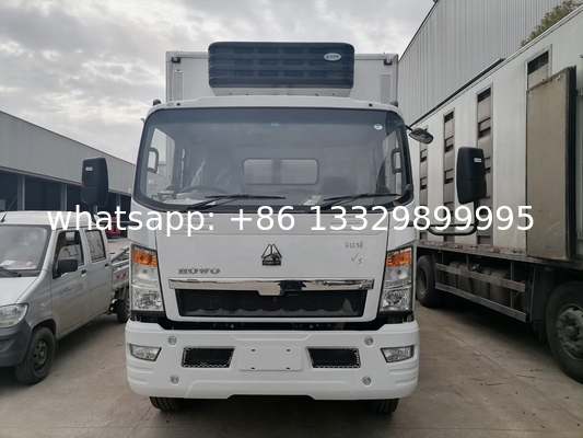 Customized 50000 HOWO LHD day old chick transported truck for Africa10T HOWO brand livestock poultry baby birds van tru