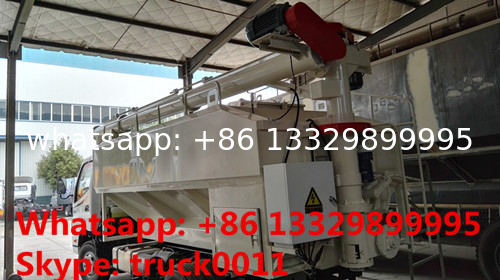 forland RHD mini bulk lickstock and poultry feed transported truck for sale, best price 4tons animal feed pellet truck