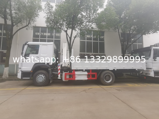 Customized SINO TRUK HOWO 5T knuckle crane boom mounted on cargo truck for overseas clients for sale