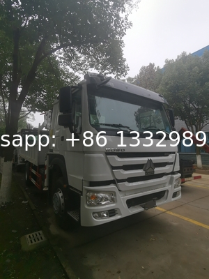 Customized SINO TRUK HOWO 5T knuckle crane boom mounted on cargo truck for overseas clients for sale