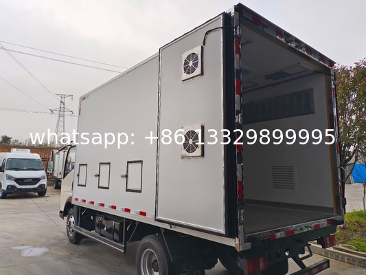 High quality and best price 25000 HOWO baby chicks transported truck poultry day old birds van vehicle for KENYA