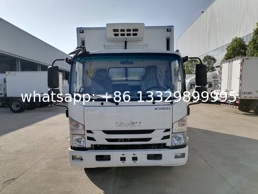 High quality and best price JAPAN ISUZU diesel smaller farm-oriented and livestock poultry day old chicks truck