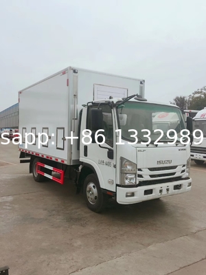 High quality and best price JAPAN ISUZU diesel smaller farm-oriented and livestock poultry day old chicks truck