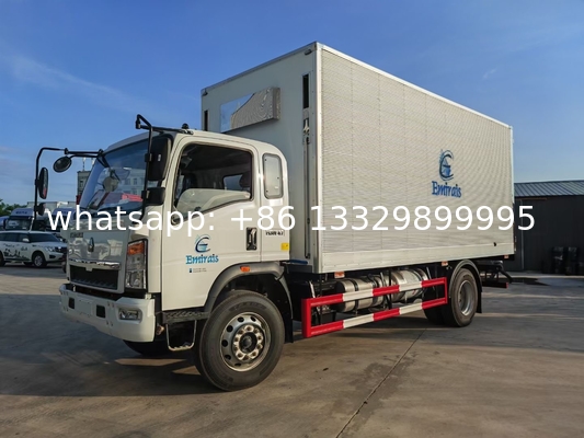 HOT SALE! 40000 slaugther yonger chicks transported truck poultry live day old babybirds van vehicle
