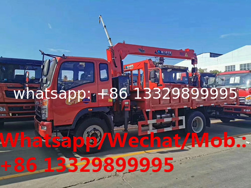 customized SINO TRUK HOMAN 4*2 LHD 5tons telescopic crane boom mounted on truck for sale, cargo truck with crane