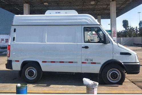 HOT SALE!  brand 4*2 diesel mini refrigerated van truck, cold van box truck for sale, frozen van truck for sale