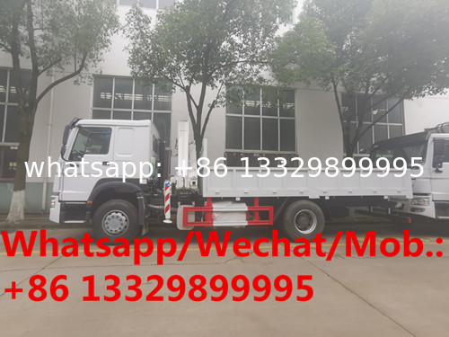 Customized SINO TRUK HOWO 5T knuckle crane boom mounted on cargo truck for overseas clients, cargo truck with crane