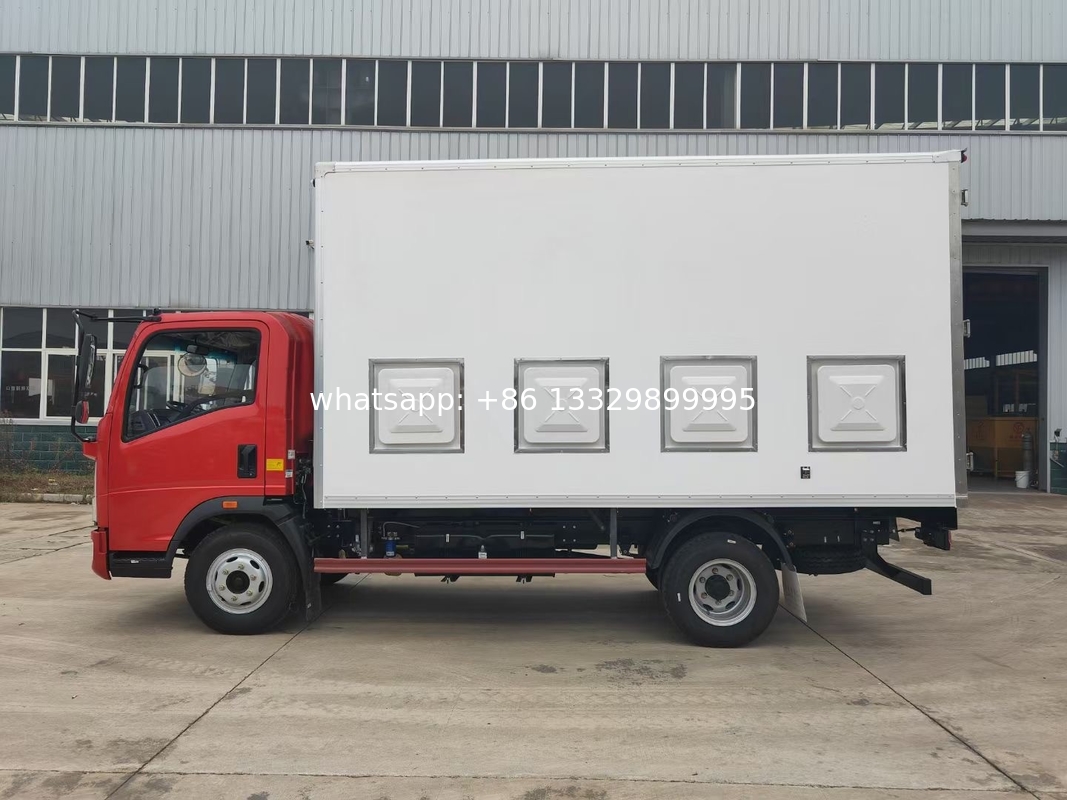 good quality factory direct sale price SINOTRUK HOWO poultry day old chicks transported vehicle babychick van truck