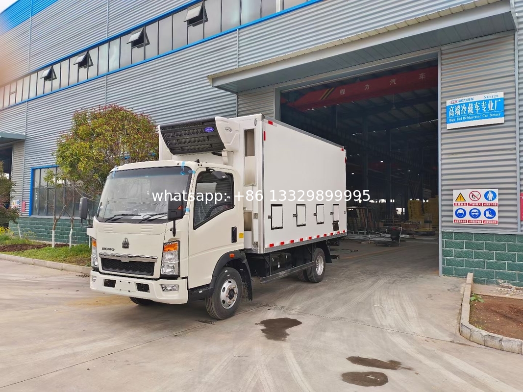 High quality and best price 25000 HOWO baby chicks transported truck poultry day old birds van vehicle for KENYA